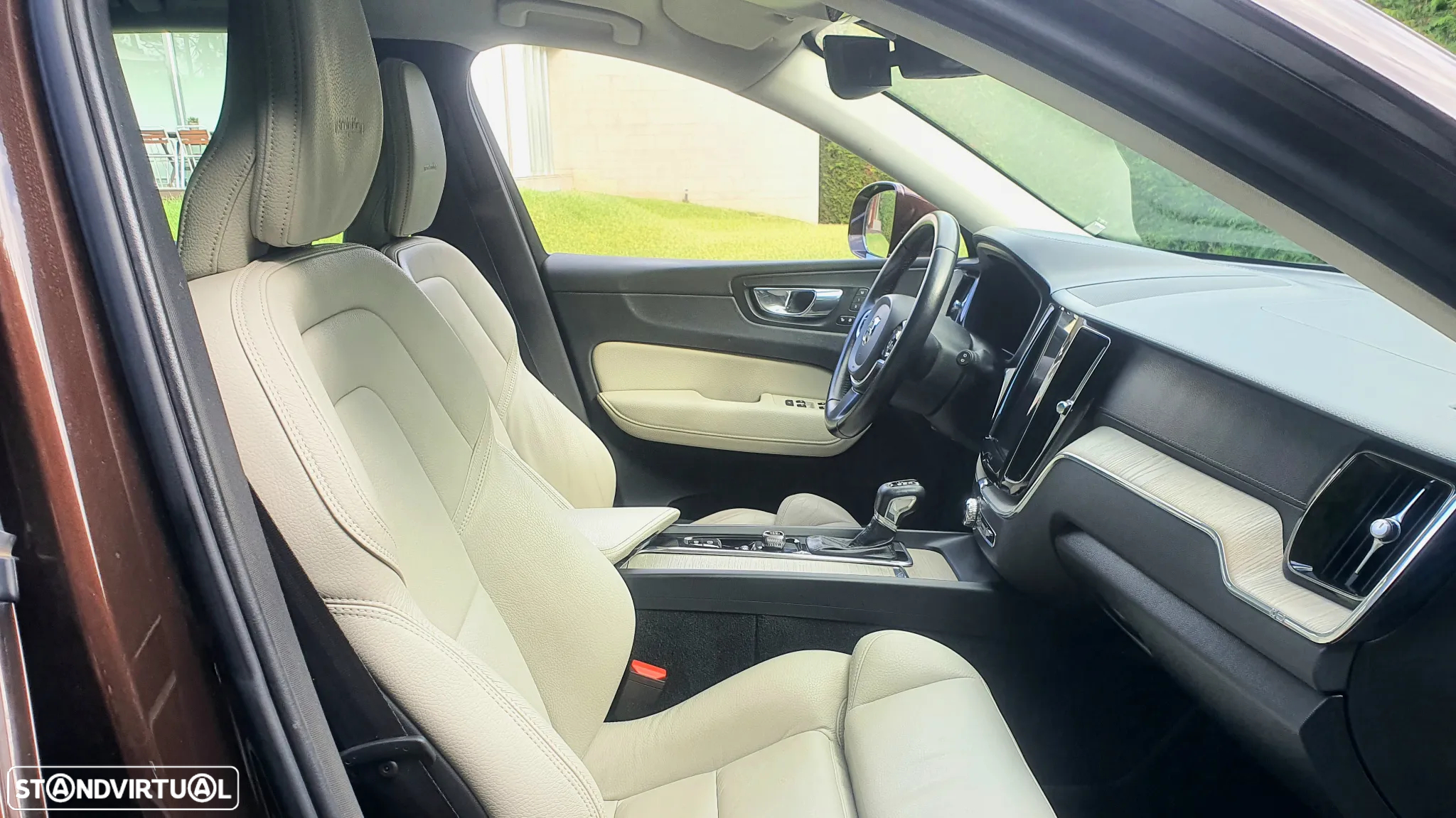 Volvo XC 60 2.0 D4 Inscription AWD Geartronic - 30