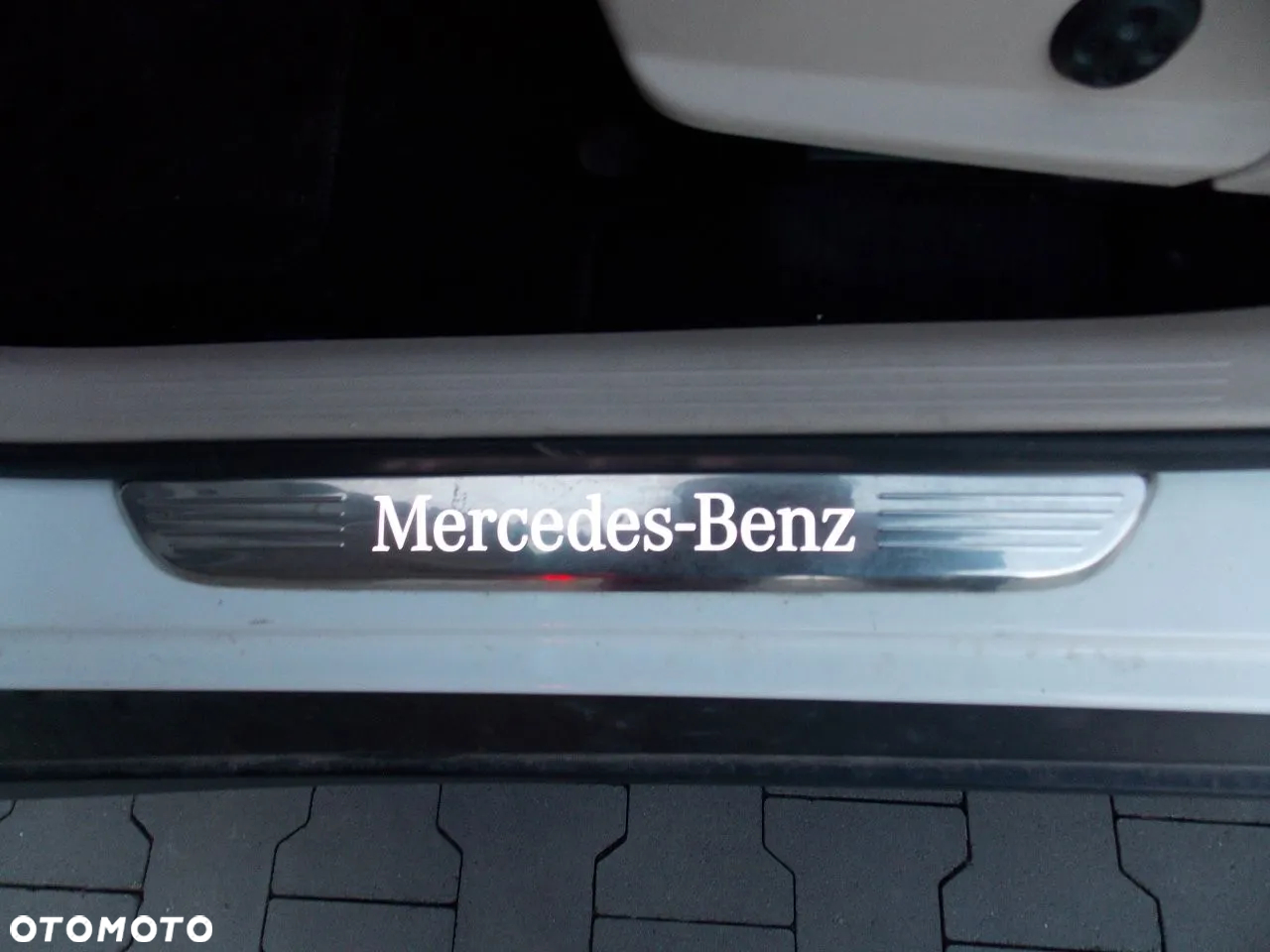 Mercedes-Benz GLC 300 4Matic 9G-TRONIC AMG Line Plus - 14