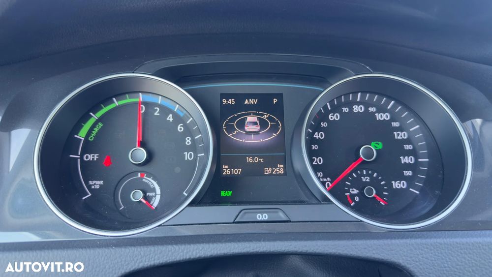 Volkswagen Golf e-Golf - 10
