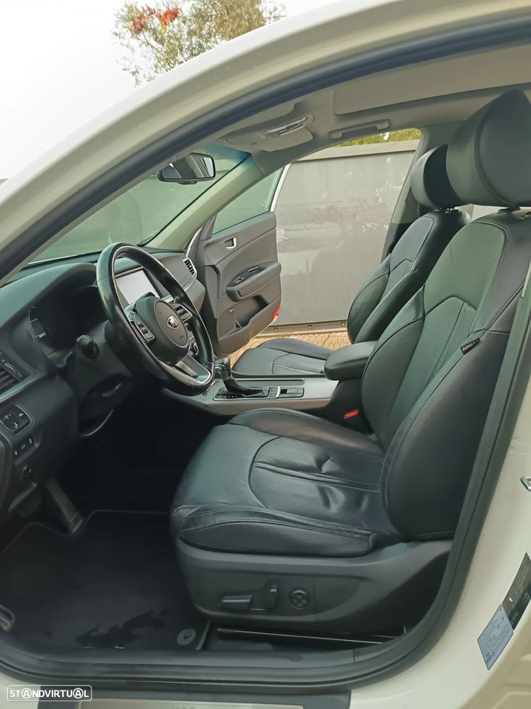 Kia Optima 2.0 CVVT PHEV - 31