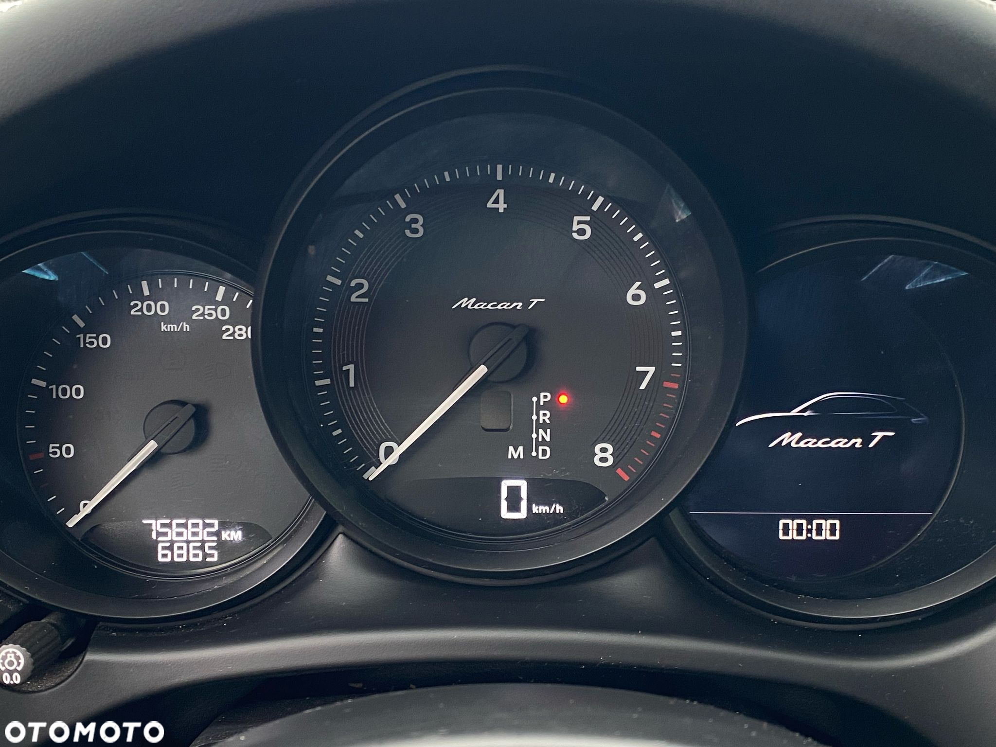 Porsche Macan T - 22