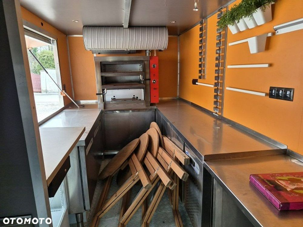 Mercedes-Benz 609 - 13