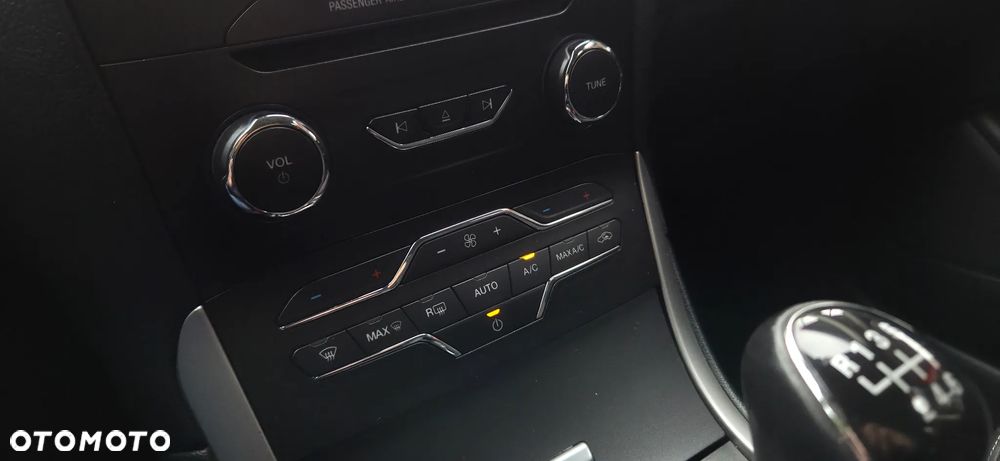 Ford Galaxy 1.5 EcoBoost Trend - 24