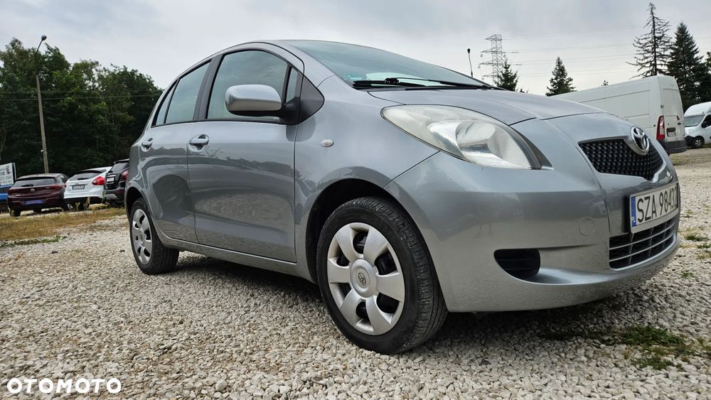 Toyota Yaris 1.3 VVT-i Cool - 17