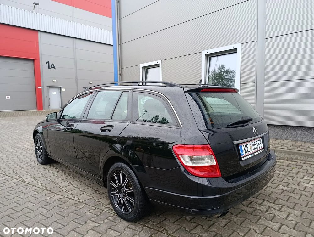 Mercedes-Benz Klasa C 200 CDI DPF (BlueEFFICIENCY) Elegance - 11