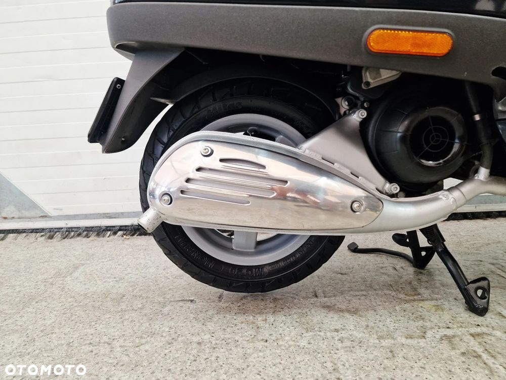 Piaggio Vespa - 24
