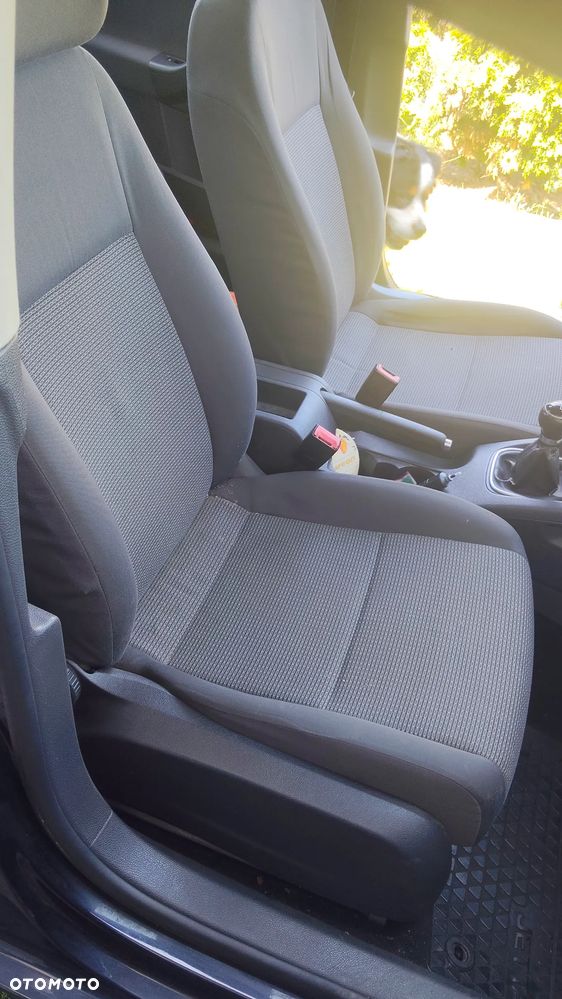 Volkswagen Jetta 1.6 Trendline - 11