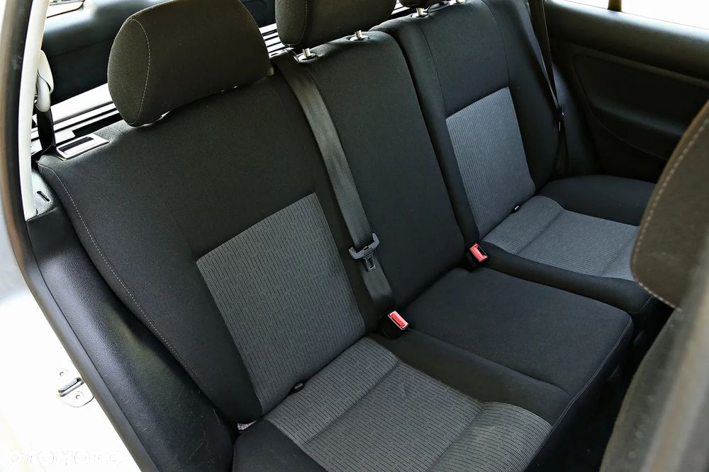 Volkswagen Golf 1.9 TDI Comfortline - 9