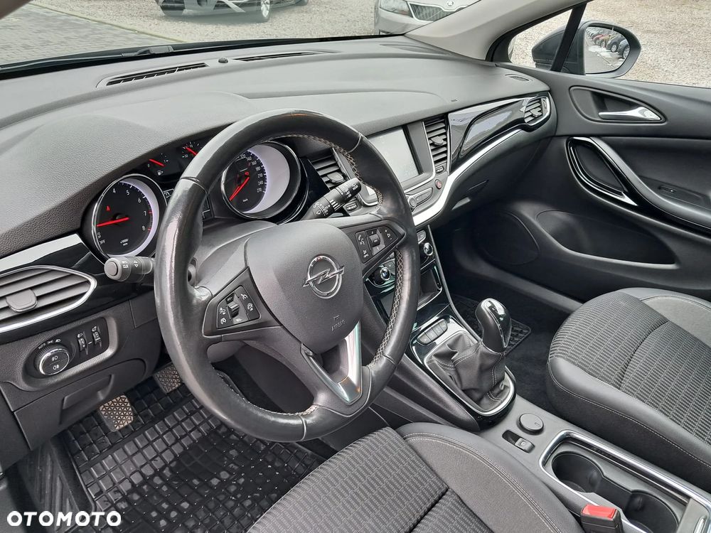 Opel Astra 1.2 T Elegance S&S - 10