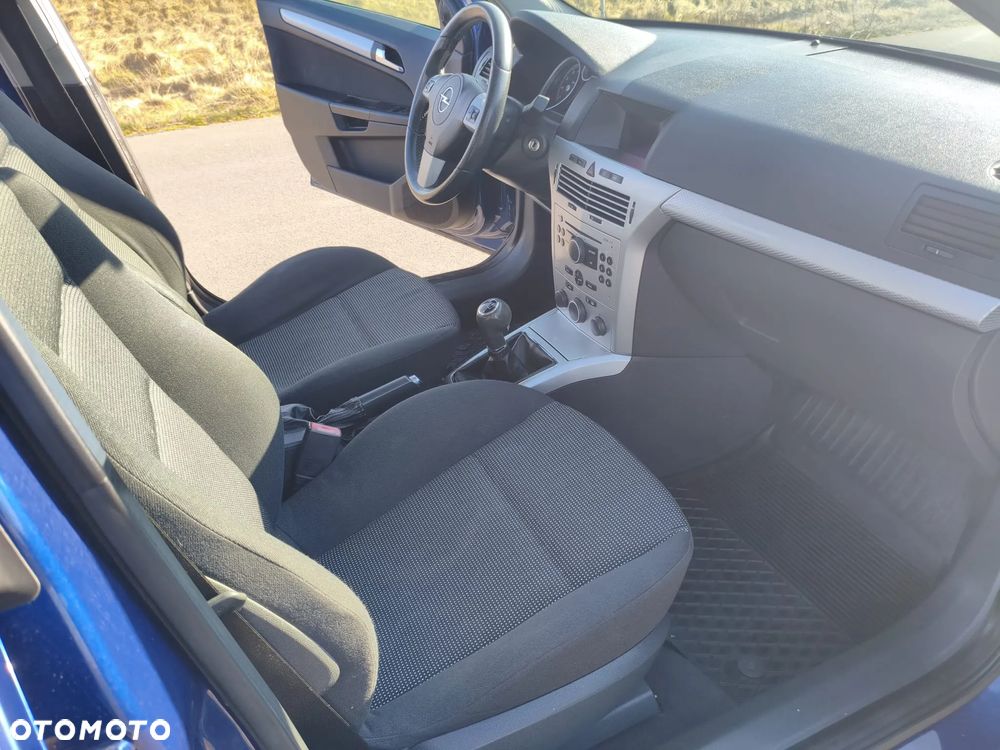 Opel Astra 1.8 Sport - 21