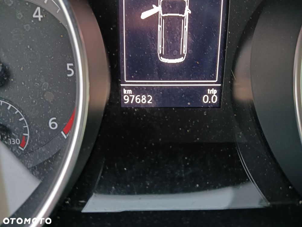 Volkswagen Touran 2.0 TDI SCR Comfortline - 9