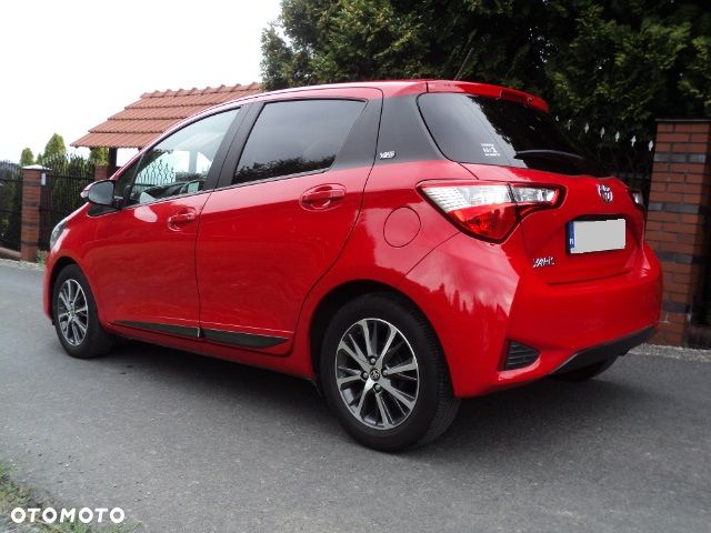 Toyota Yaris 1.5 Premium - 4