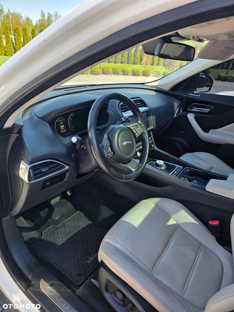 Jaguar F-Pace - 19