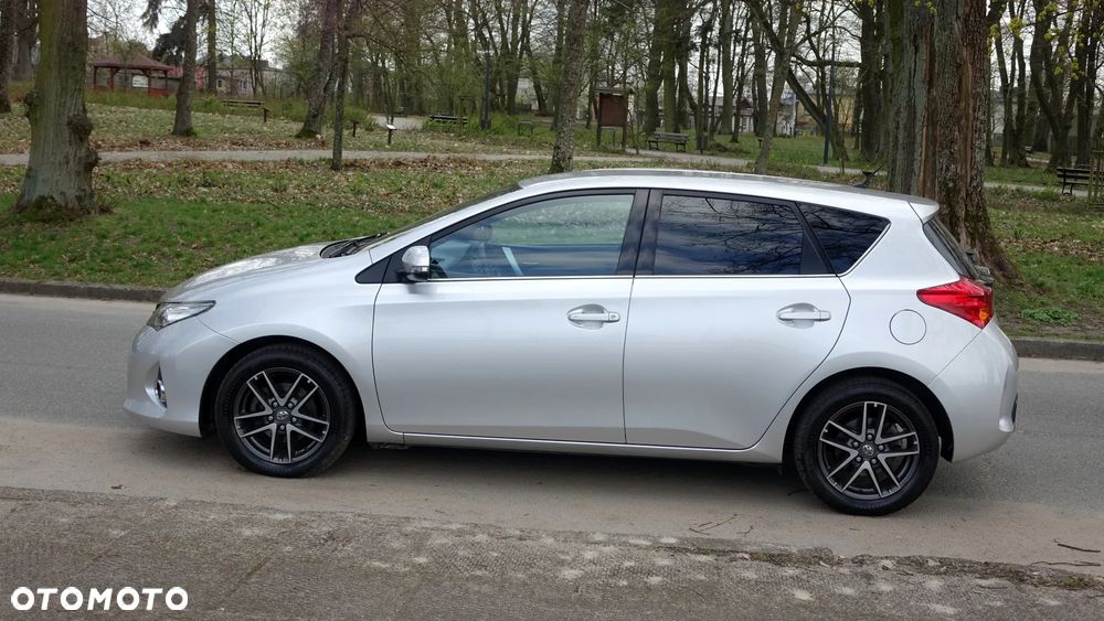 Toyota Auris - 29
