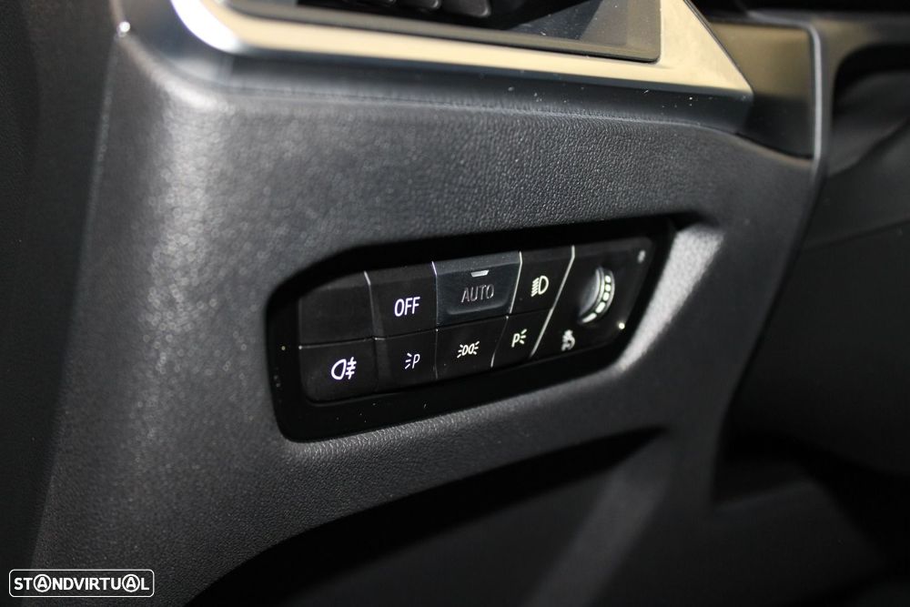 BMW i4 eDrive40 - 11