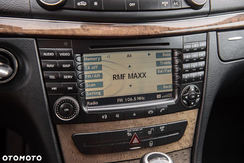 Mercedes-Benz Klasa E 220 CDI Automatik Avantgarde - 21