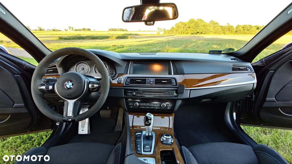 BMW Seria 5 525d xDrive Sport-Aut - 8