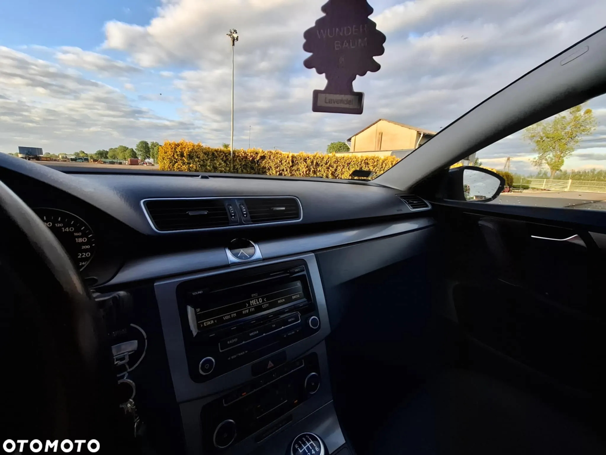 Volkswagen Passat 1.6 TDI Comfortline - 13