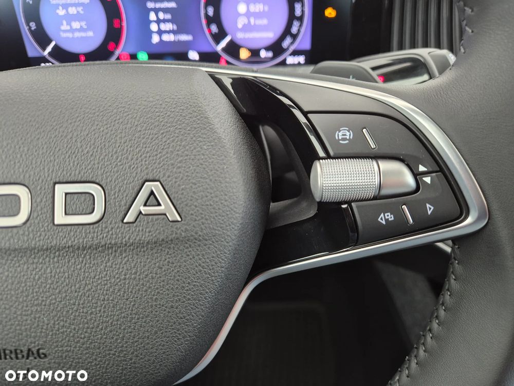 Skoda Superb 2.0 TDI SCR Selection DSG - 23