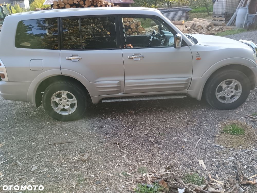 Mitsubishi Pajero 2002 photo 3