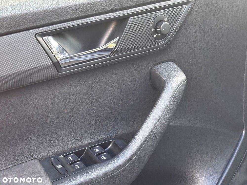 Skoda Fabia 1.0 TSI Ambition - 10