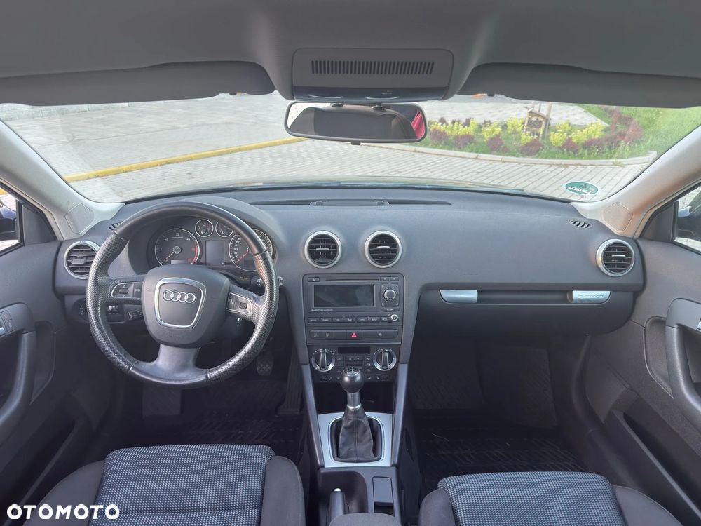 Audi A3 Sportback 2.0 TDI DPF Quattro Attraction - 9