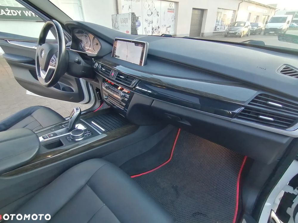 BMW X5 xDrive35i - 30