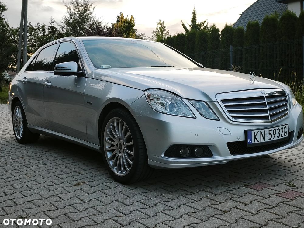 Mercedes-Benz Klasa E 300 CDI DPF BlueEFFICIENCY 7G-TRONIC Avantgarde - 7