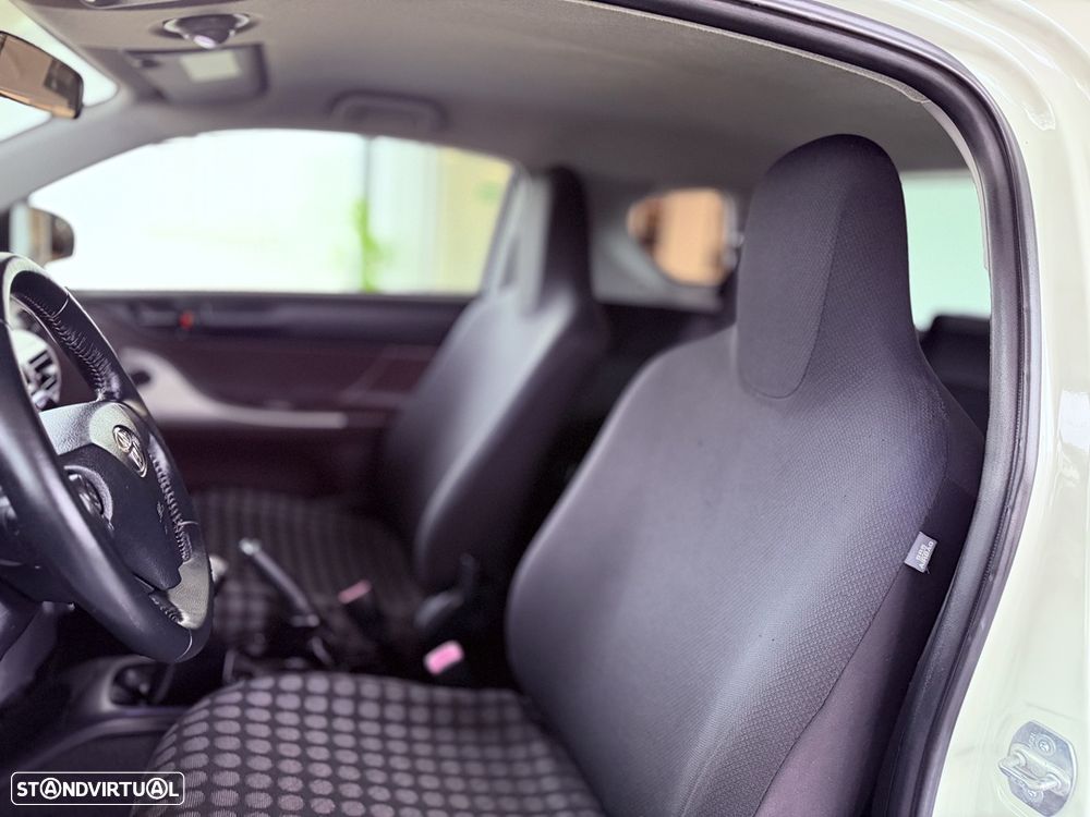 Toyota iQ 1.0 N collection - 19