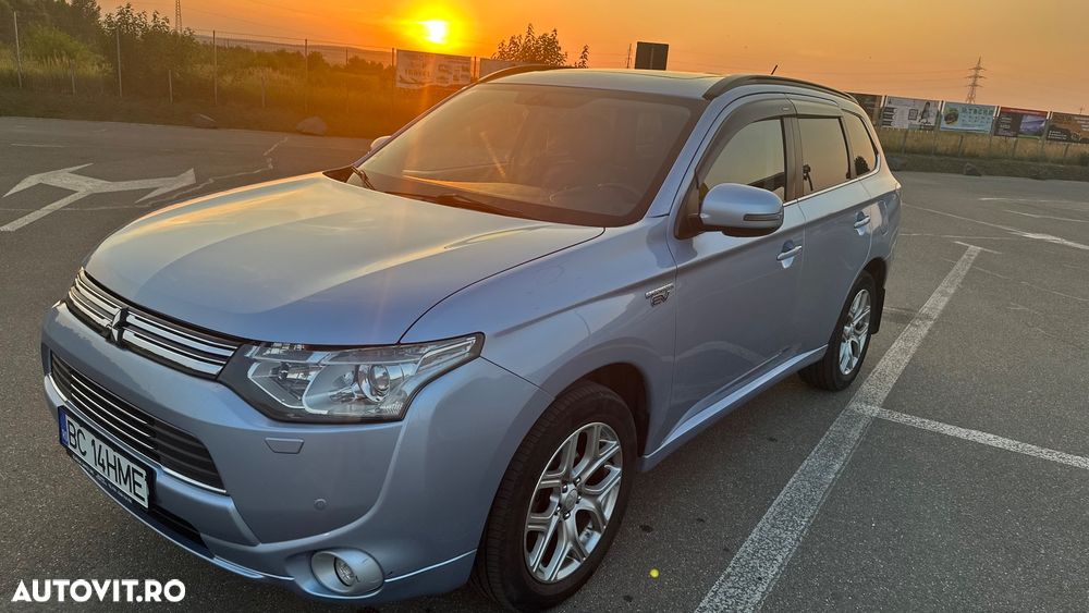 Mitsubishi Outlander - 14