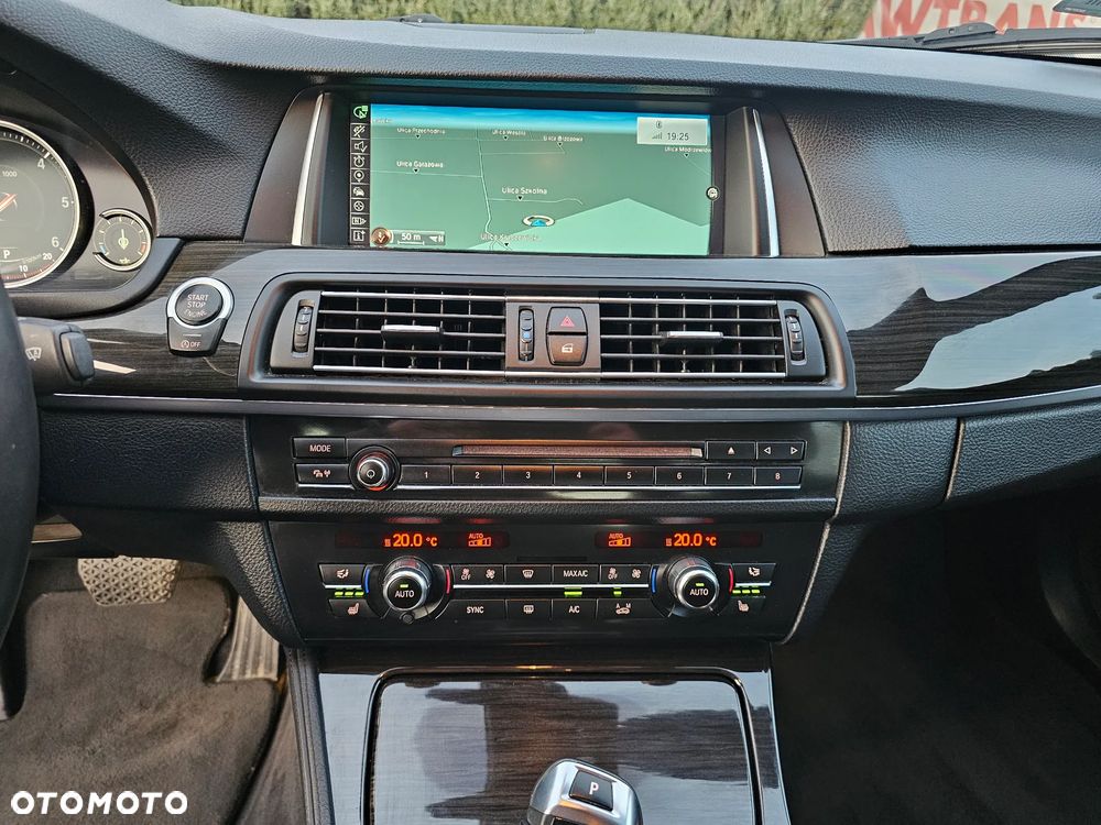 BMW Seria 5 520d xDrive Luxury Line - 36