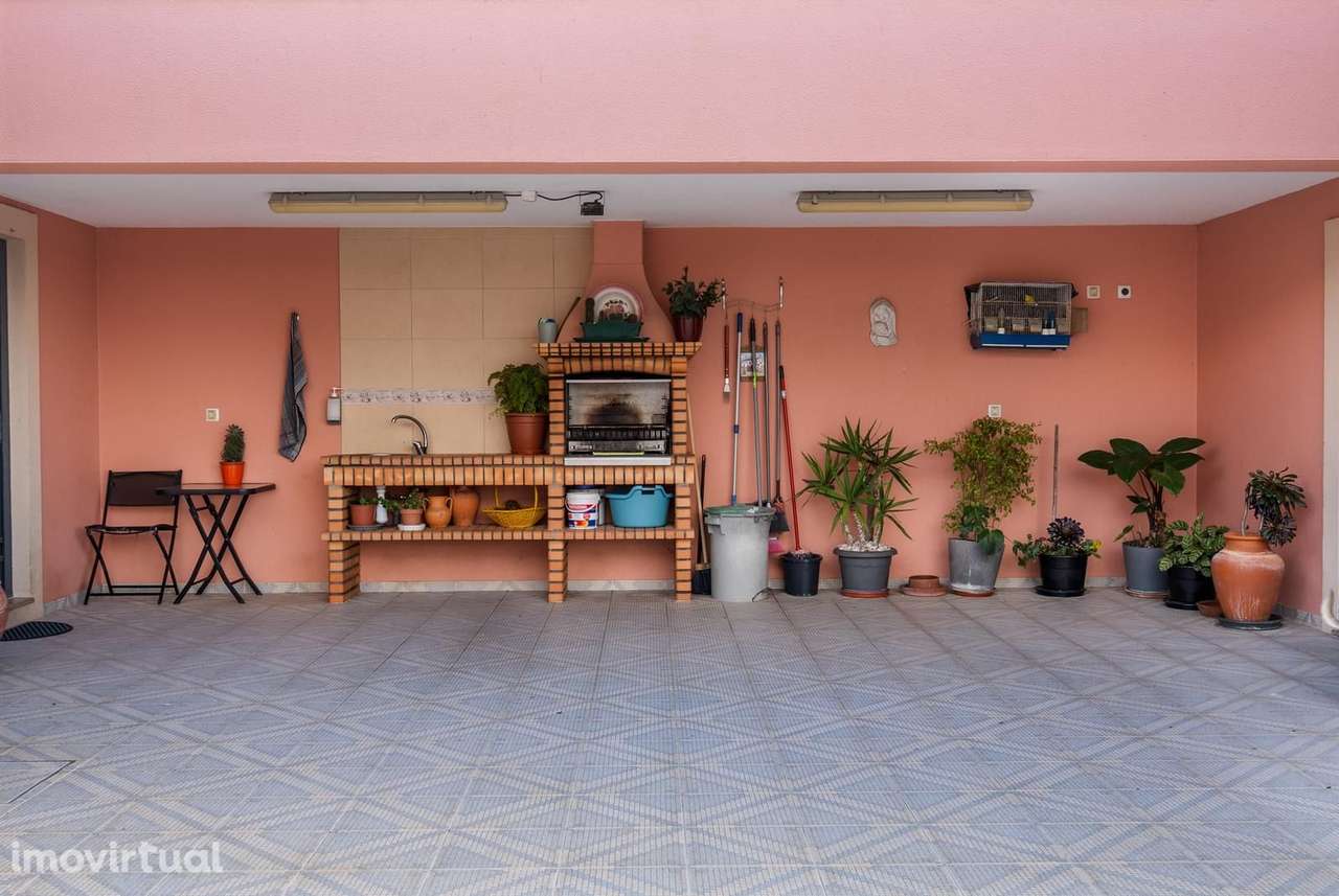 Moradia Isolada T4 com jardim, Palmela - Grande imagem: 4/48