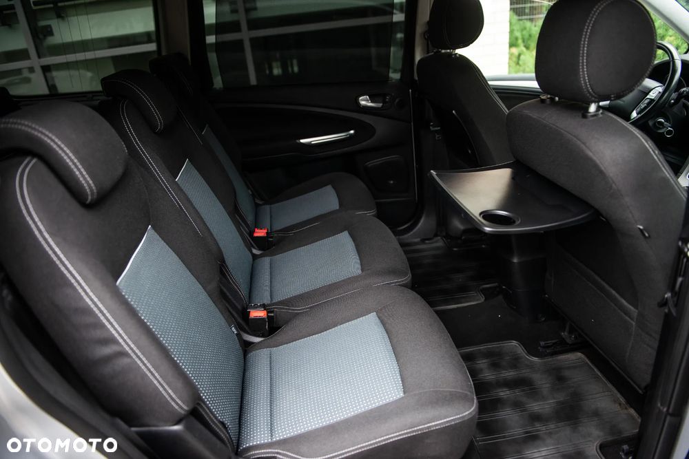 Ford Galaxy 2.0 TDCi Ghia - 23