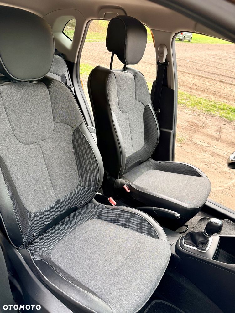 Renault Captur 1.2 Energy TCe Intens EDC - 22