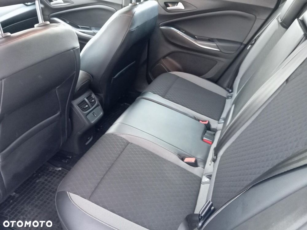Opel Grandland X 1.6 T Elite S&S - 11