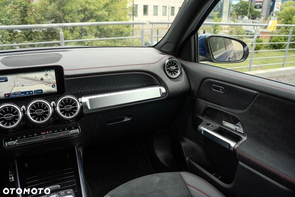 Mercedes-Benz EQB 300 66.5kWh 4-Matic AMG - 20