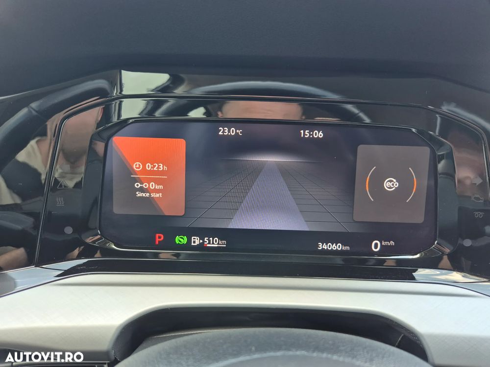 Volkswagen Golf 1.0 eTSI DSG MHEV Life - 19