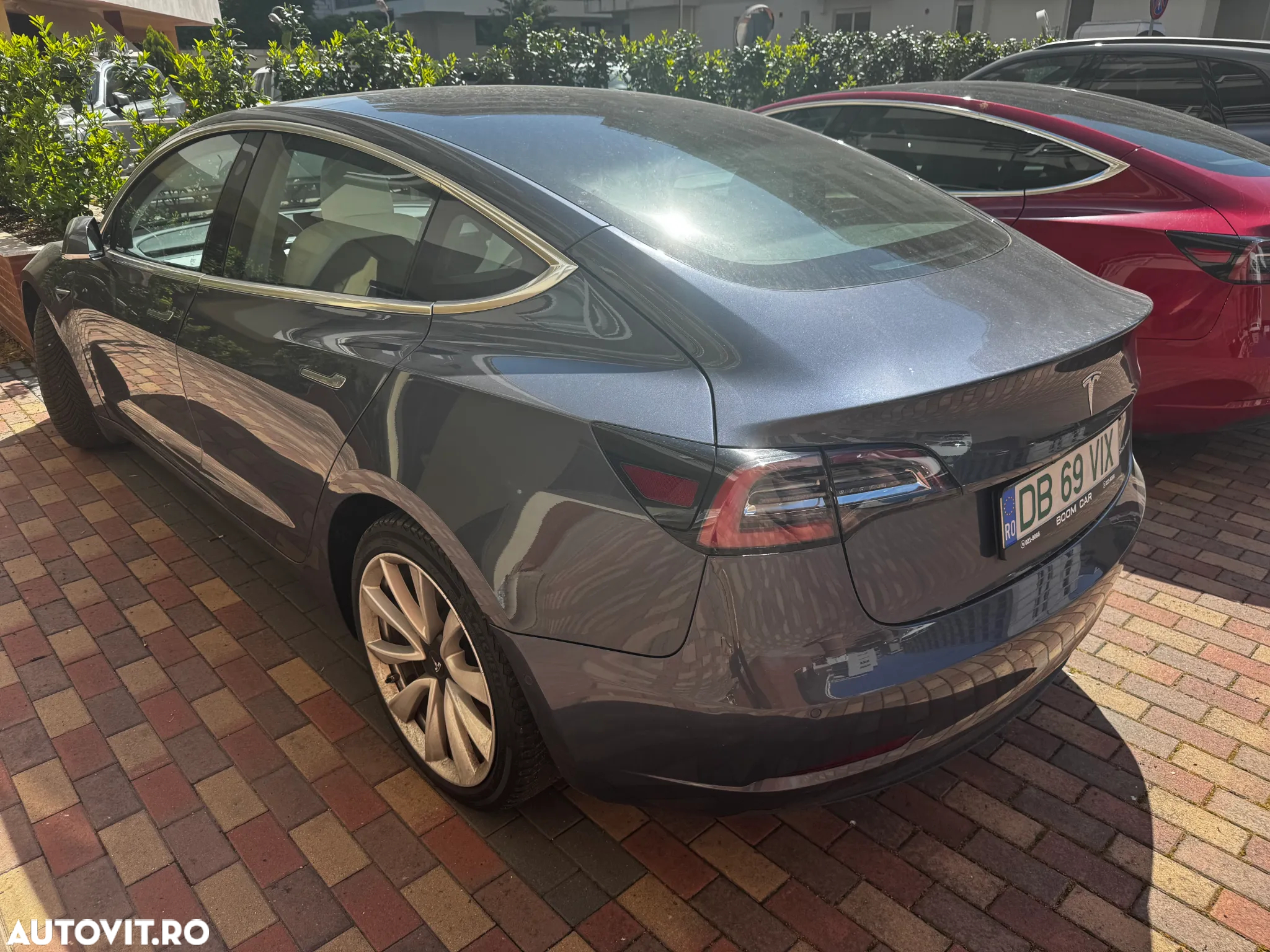 Tesla Model 3 - 5