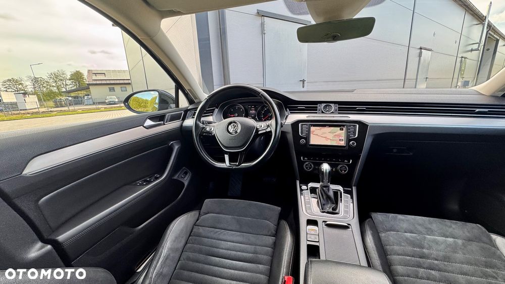 Volkswagen Passat Variant 2.0 TDI DSG (BlueMotion Technology) Highline - 29