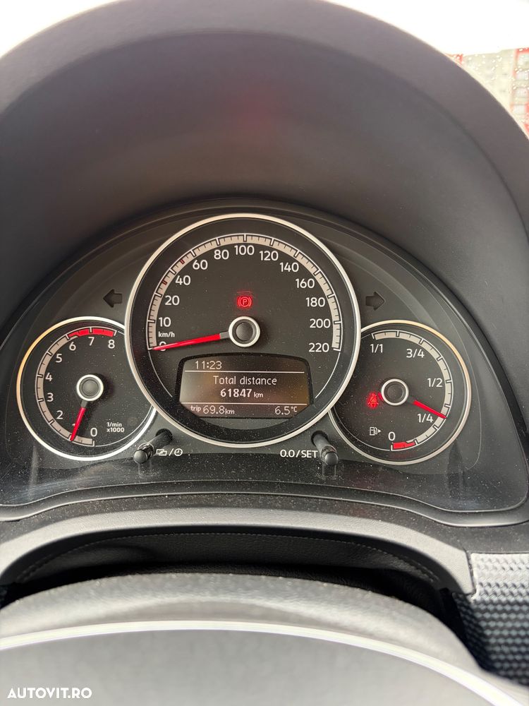 Volkswagen Up 2018 photo 5