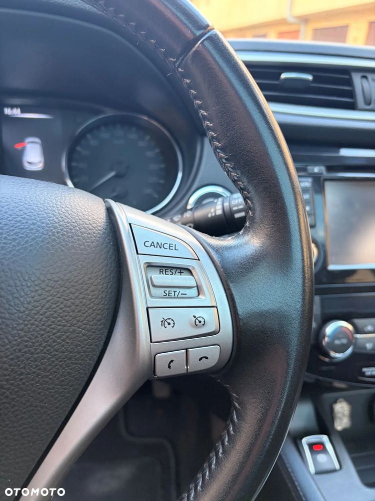 Nissan Qashqai 1.6 DIG-T N-Connecta - 9