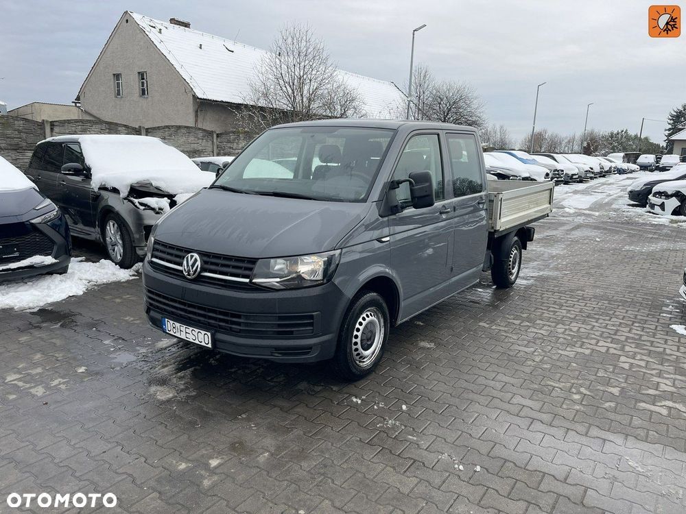Volkswagen Transporter - 1