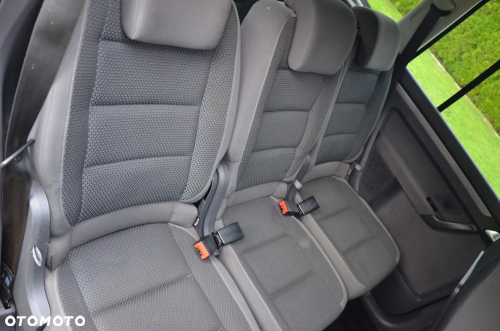 Volkswagen Touran 1.4 TSI MATCH - 15