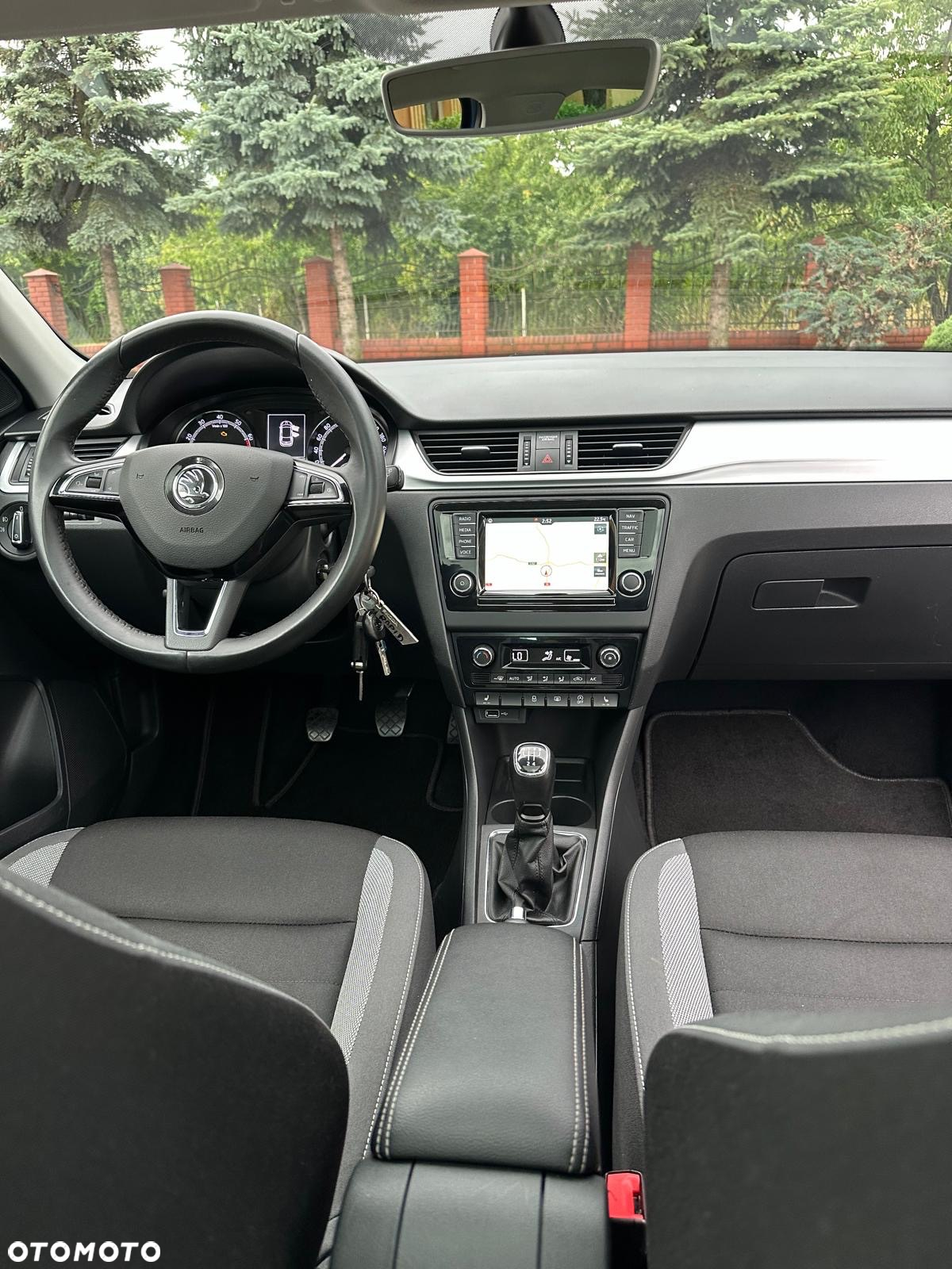 Skoda RAPID 1.0 TSI Ambition - 16