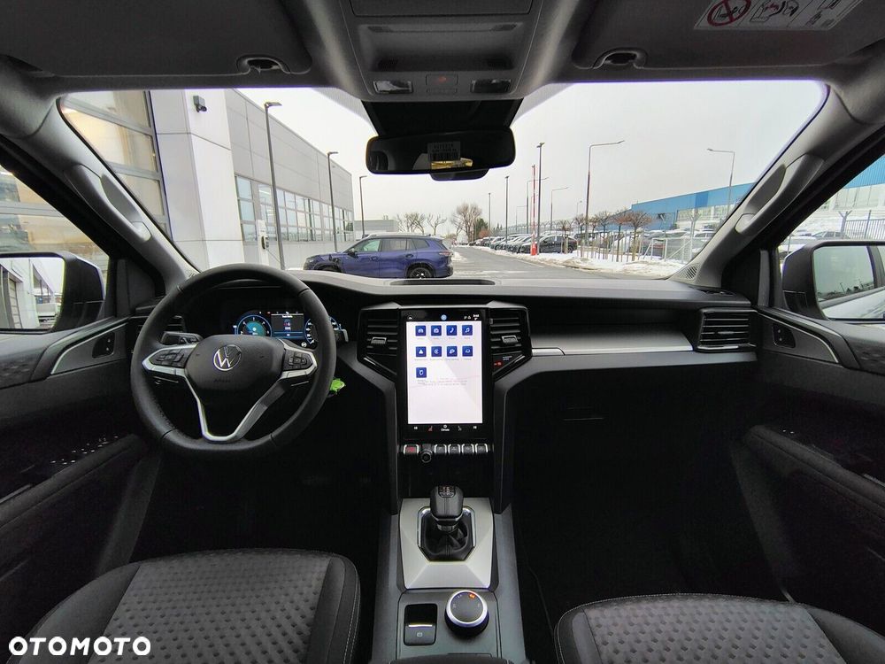 Volkswagen Amarok Life silnik: 2.0 TDI 205 KM / skrzynia biegów: 10-biegowa automatyczna 4MOTION rozstaw osi: 3270 mm - 4