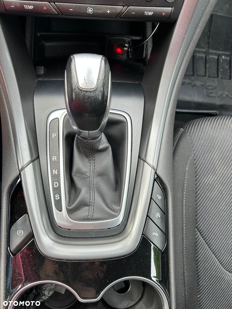 Ford Mondeo 2.0 TDCi Titanium PowerShift - 11
