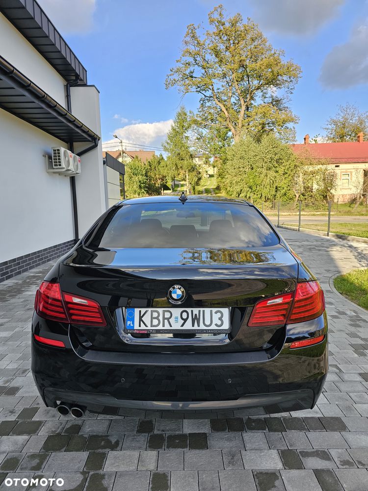 BMW Seria 5 520d xDrive - 4