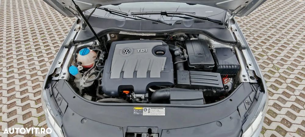 Volkswagen Passat 1.6TDI BlueMotion Tehnology Comfortline - 9