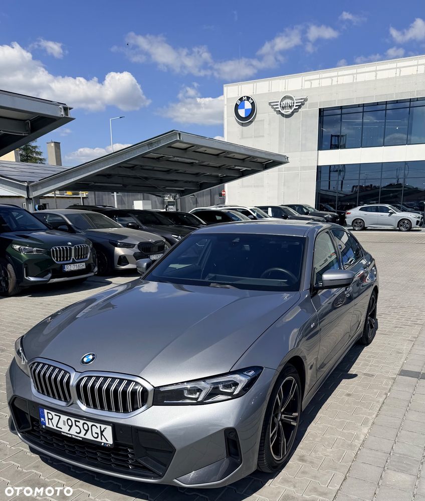 BMW Seria 3 318i M Sport - 4