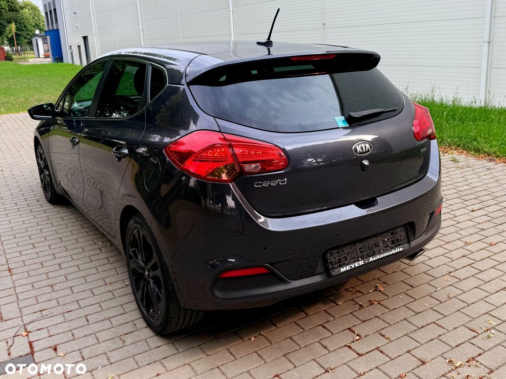 Kia Ceed - 11